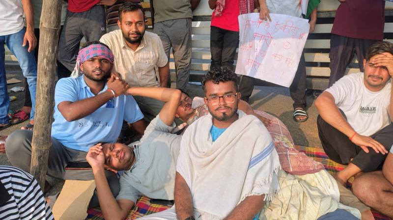 रांची: सेंट्रल यूनिवर्सिटी में मेस शुल्क बढ़ोतरी और खराब भोजन के रांची: सेंट्रल यूनिवर्सिटी में मेस शुल्क बढ़ोतरी और खराब भोजन के
