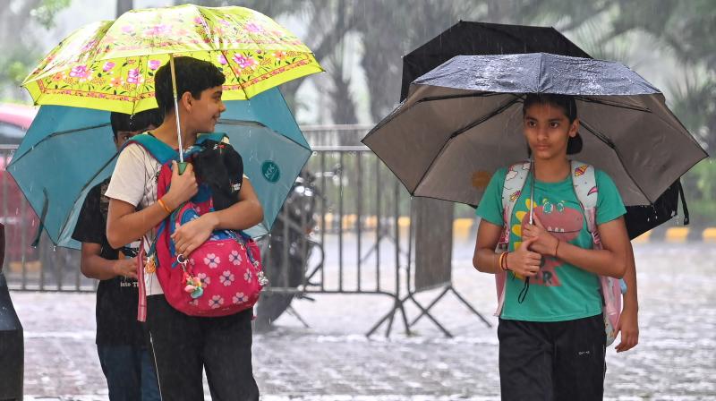 दिल्ली-एनसीआर में धीरे-धीरे कमजोर पड़ रहा मानसून, अगले 15 दिन भारी दिल्ली-एनसीआर में धीरे-धीरे कमजोर पड़ रहा मानसून, अगले 15 दिन भारी