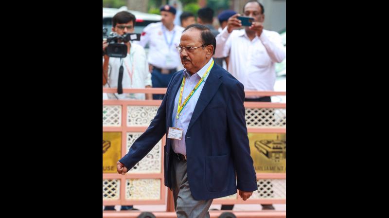 भारत-चीन सीमा वार्ता: अजित डोभाल और वांग यी के बीच बनी 8 बिंदुओं पर भारत-चीन सीमा वार्ता: अजित डोभाल और वांग यी के बीच बनी 8 बिंदुओं पर