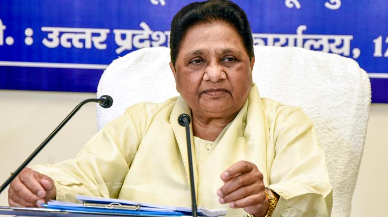 'यह चुनावी छलावा साबित न हो', यूपी में एक लाख युवाओं को सरकारी नौकरी 'यह चुनावी छलावा साबित न हो', यूपी में एक लाख युवाओं को सरकारी नौकरी