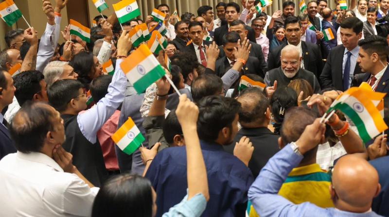 भारत और उज्बेकिस्तान के बीच जीवंत सेतु की तरह हैं भारतीय समुदाय: पीएम भारत और उज्बेकिस्तान के बीच जीवंत सेतु की तरह हैं भारतीय समुदाय: पीएम