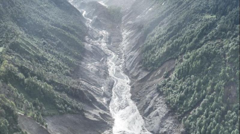 एक और झील फटने की आशंका के चलते नेपाल में बाढ़ की चेतावनी जारी, एक और झील फटने की आशंका के चलते नेपाल में बाढ़ की चेतावनी जारी,