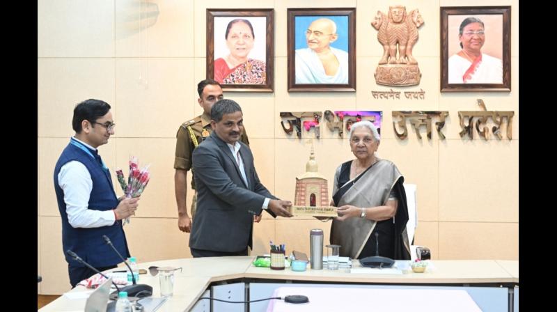 नारी अपनी शक्ति पहचान ले तो ‘नारायणी’ बन जाती है: राज्यपाल आनंदीबेन पटेल नारी अपनी शक्ति पहचान ले तो ‘नारायणी’ बन जाती है: राज्यपाल आनंदीबेन पटेल