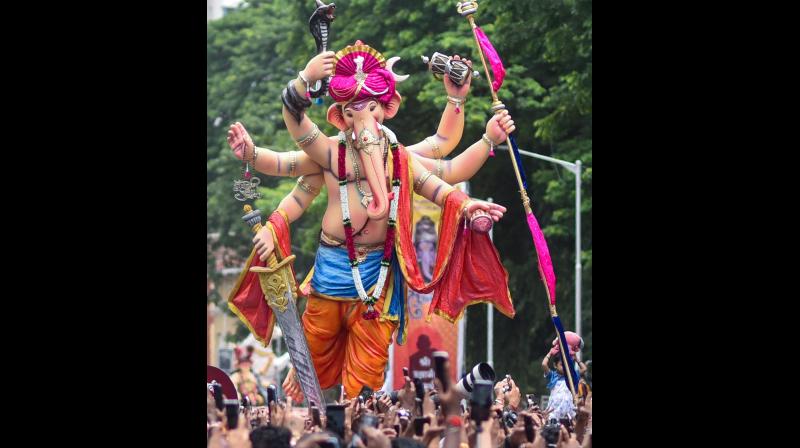 1 सितंबर का पंचांग: गणेश और हनुमान जी की पूजा करना विशेष फलदाई, दोपहर 1 सितंबर का पंचांग: गणेश और हनुमान जी की पूजा करना विशेष फलदाई, दोपहर