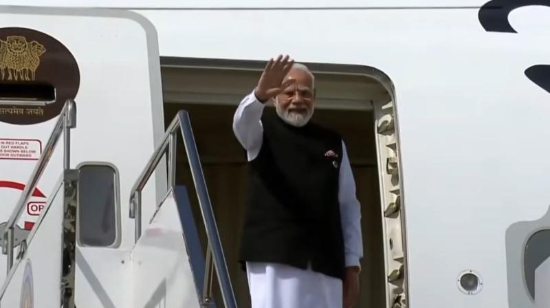 बिश्केक से दिल्ली के लिए रवाना हुए पीएम मोदी, शिखर सम्मेलन में बिश्केक से दिल्ली के लिए रवाना हुए पीएम मोदी, शिखर सम्मेलन में