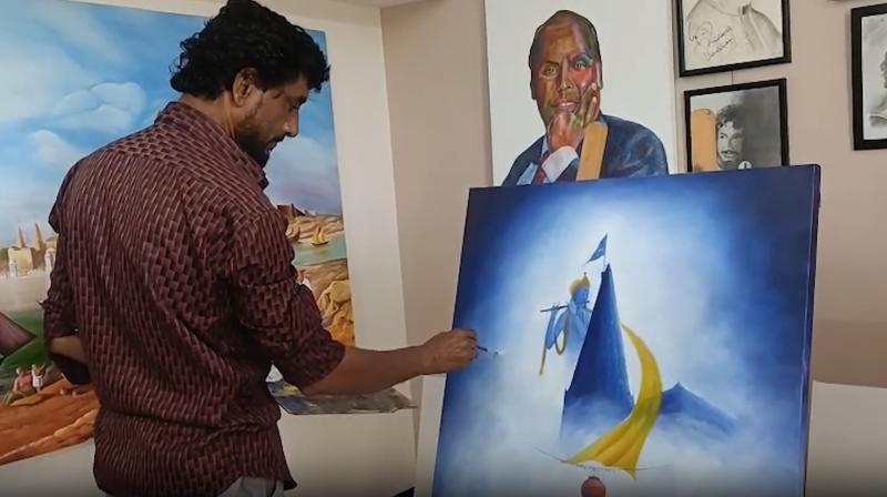 जन्माष्टमी पर गुजरात के मुस्लिम आर्टिस्ट ने बनाईं भगवान कृष्ण की जन्माष्टमी पर गुजरात के मुस्लिम आर्टिस्ट ने बनाईं भगवान कृष्ण की