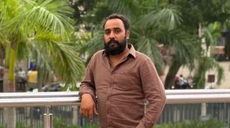 पलामू में विधायक आवास के पास युवक की गोली मारकर हत्या, विरोध में सड़क पलामू में विधायक आवास के पास युवक की गोली मारकर हत्या, विरोध में सड़क