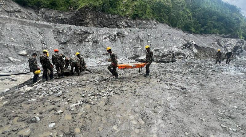 नेपाल बाढ़: 10 दिन से नींद और भूख खत्म, मन में थी घबराहट, जिंदा मिले नेपाल बाढ़: 10 दिन से नींद और भूख खत्म, मन में थी घबराहट, जिंदा मिले