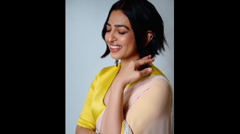 जिस एक्टर को जानती तक नहीं थीं राधिका आप्टे , उसने शूटिंग पर ऐसी हरकत जिस एक्टर को जानती तक नहीं थीं राधिका आप्टे , उसने शूटिंग पर ऐसी हरकत