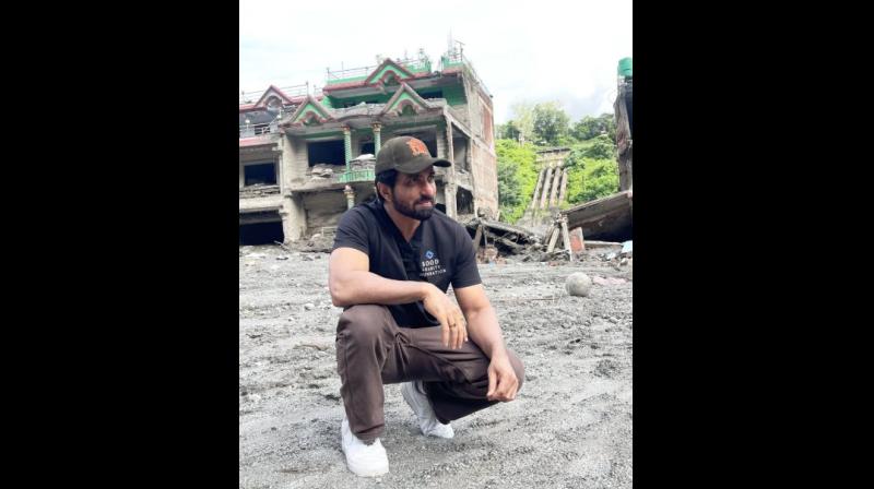 दिल्ली हादसे पर सोनू सूद ने सरकार को दी नसीहत, बोले- 31 में से सिर्फ दिल्ली हादसे पर सोनू सूद ने सरकार को दी नसीहत, बोले- 31 में से सिर्फ