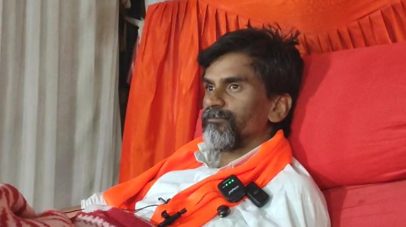 मनोज जरांगे बोले- 'सरकार को घुटनों पर लाएंगे', मराठा समाज के लोगों से मनोज जरांगे बोले- 'सरकार को घुटनों पर लाएंगे', मराठा समाज के लोगों से