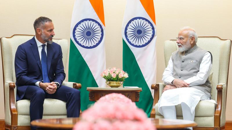 प्रधानमंत्री नरेंद्र मोदी से मिले प्रिंस रहीम आगा खान पंचम, साझेदारी प्रधानमंत्री नरेंद्र मोदी से मिले प्रिंस रहीम आगा खान पंचम, साझेदारी