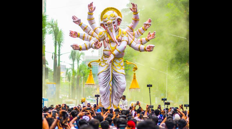 आंध्र प्रदेश ने गणेश पंडालों को मुफ्त बिजली देने का आदेश जारी किया आंध्र प्रदेश ने गणेश पंडालों को मुफ्त बिजली देने का आदेश जारी किया