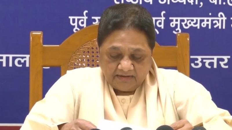 मायावती का सपा-कांग्रेस पर तीखा हमला, बोलीं-नीला रंग अपनाने से नहीं मायावती का सपा-कांग्रेस पर तीखा हमला, बोलीं-नीला रंग अपनाने से नहीं