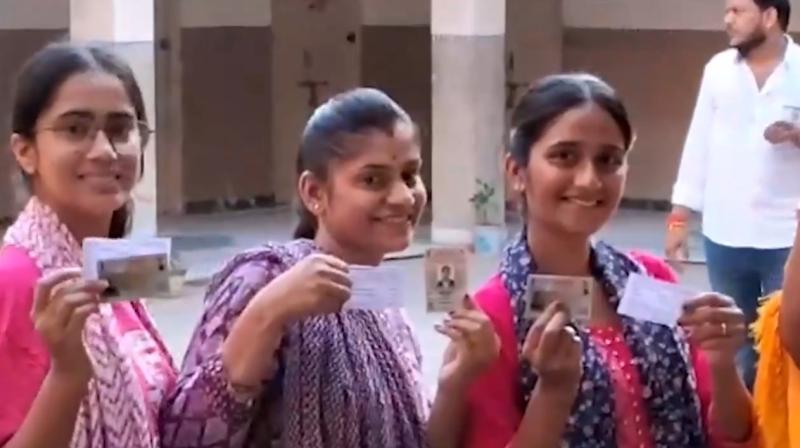 राजस्थान निकाय चुनाव: अंतिम चरण का मतदान जारी, नेताओं ने बड़ी संख्या राजस्थान निकाय चुनाव: अंतिम चरण का मतदान जारी, नेताओं ने बड़ी संख्या