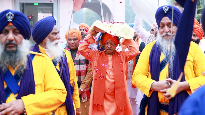 श्री गुरु ग्रंथ साहिब के प्रकाश पर्व की सीएम योगी सहित कई नेताओं ने श्री गुरु ग्रंथ साहिब के प्रकाश पर्व की सीएम योगी सहित कई नेताओं ने