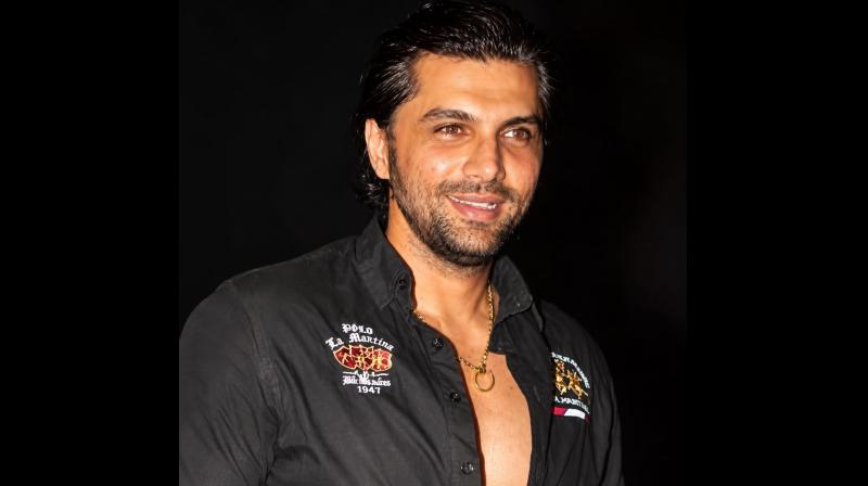 रोहित रॉय के 'डस्टबिन मीडियम' बयान पर बोले चेतन हंसराज- 'टीवी एक्टर्स रोहित रॉय के 'डस्टबिन मीडियम' बयान पर बोले चेतन हंसराज- 'टीवी एक्टर्स
