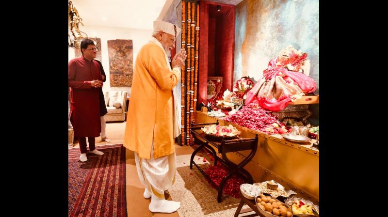 केंद्रीय मंत्री पीयूष गोयल के आवास पहुंचे पीएम मोदी, गणपति बप्पा का केंद्रीय मंत्री पीयूष गोयल के आवास पहुंचे पीएम मोदी, गणपति बप्पा का