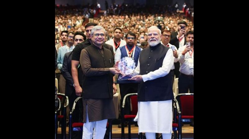 भारत में सेमीकंडक्टर उद्योग की नींव रखी जा चुकी है, अब इसे तेजी से भारत में सेमीकंडक्टर उद्योग की नींव रखी जा चुकी है, अब इसे तेजी से
