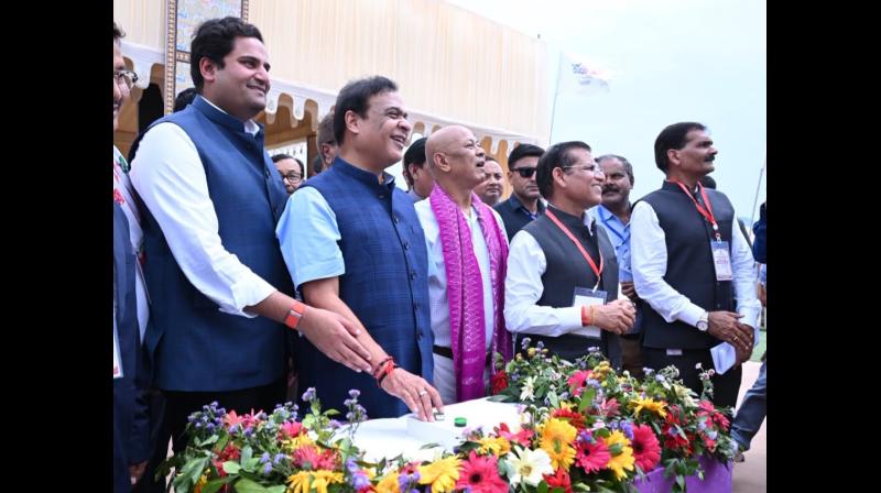 असम के मुख्यमंत्री ने धुबरी में अदाणी पावर के 48,000 करोड़ रुपए के असम के मुख्यमंत्री ने धुबरी में अदाणी पावर के 48,000 करोड़ रुपए के