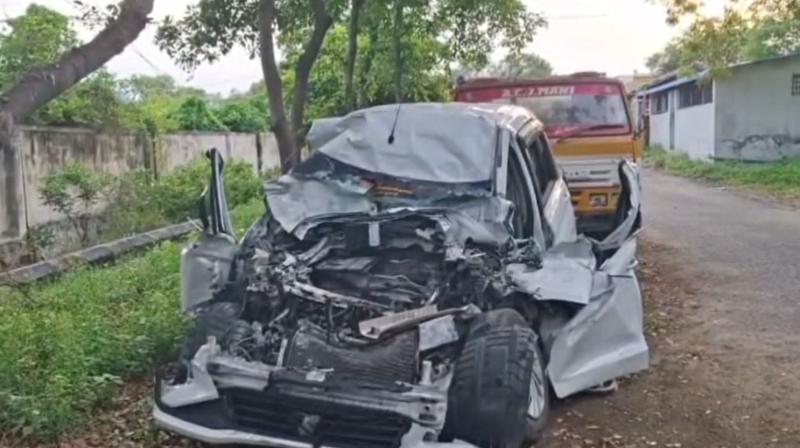 तमिलनाडु: पेरंबलुर के पास कार और बस की टक्कर में तीन लोगों की मौत, तमिलनाडु: पेरंबलुर के पास कार और बस की टक्कर में तीन लोगों की मौत,