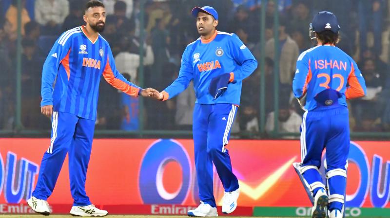 टी20 वर्ल्ड कप: नामीबिया को 93 रन से रौंदकर ग्रुप-ए में शीर्ष पर टी20 वर्ल्ड कप: नामीबिया को 93 रन से रौंदकर ग्रुप-ए में शीर्ष पर