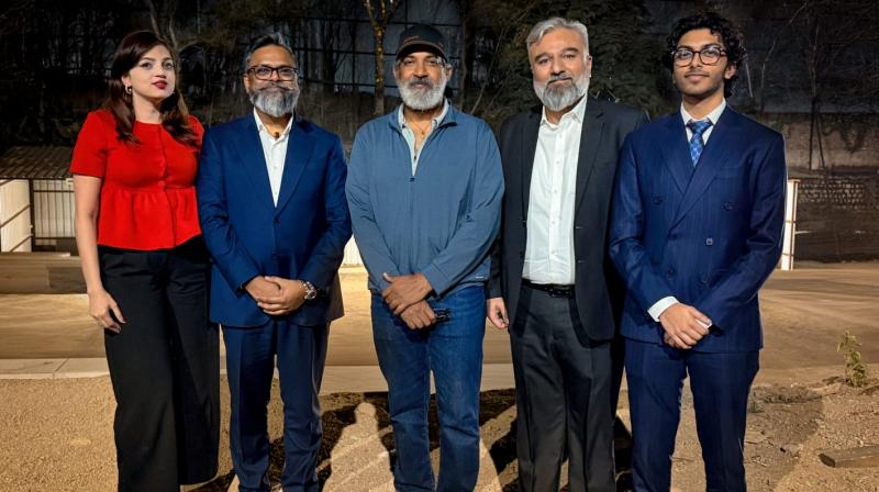 राजामौली के मेगा प्रोजेक्ट 'वाराणसी' के लिए स्काई ब्लू सिनेमैटिक्स को मिले एक्सक्लूसिव ब्रांड इंटीग्रेशन राइट्स राजामौली के मेगा प्रोजेक्ट 'वाराणसी' के लिए स्काई ब्लू सिनेमैटिक्स को मिले एक्सक्लूसिव ब्रांड इंटीग्रेशन राइट्स