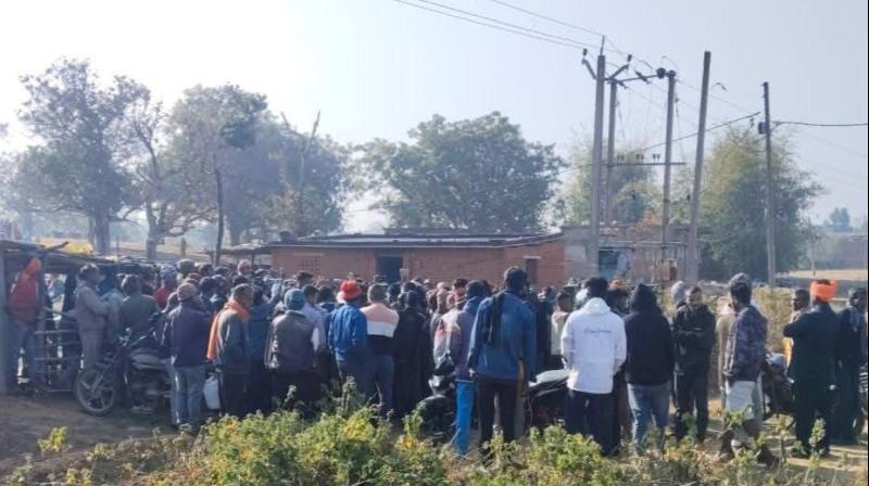 झारखंडः हजारीबाग के गांव में हाथियों ने मचाया कोहराम, छह ग्रामीणों को कुचलकर मार डाला झारखंडः हजारीबाग के गांव में हाथियों ने मचाया कोहराम, छह ग्रामीणों को कुचलकर मार डाला