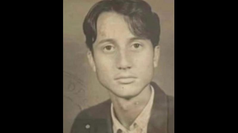 अनुपम खेर ने बचपन के 'बिट्टू' को याद कर लिखा इमोशनल नोट, कहा- 'शिमला का वो लड़का आज भी जिंदा है' अनुपम खेर ने बचपन के 'बिट्टू' को याद कर लिखा इमोशनल नोट, कहा- 'शिमला का वो लड़का आज भी जिंदा है'