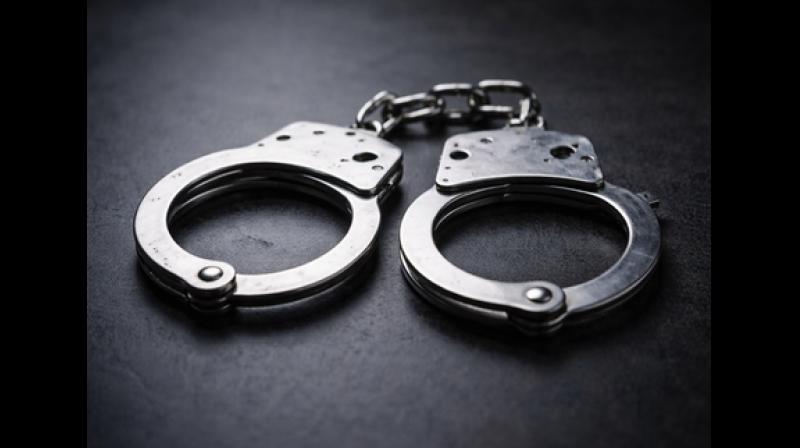 ओखला में 8 साल की मासूम से दुष्कर्म की कोशिश, पुलिस ने तीनों आरोपी नाबालिगों को पकड़ा ओखला में 8 साल की मासूम से दुष्कर्म की कोशिश, पुलिस ने तीनों आरोपी नाबालिगों को पकड़ा