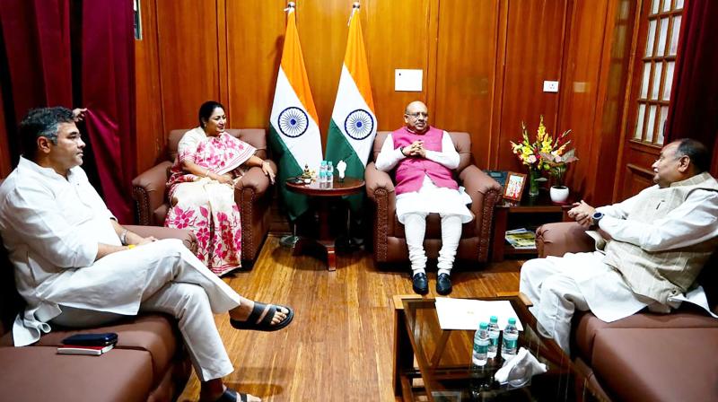 दिल्ली : सीएम रेखा गुप्ता ने विधानसभा अध्यक्ष से की शिष्टाचार मुलाकात, बजट सत्र की तैयारियों पर हुई चर्चा दिल्ली : सीएम रेखा गुप्ता ने विधानसभा अध्यक्ष से की शिष्टाचार मुलाकात, बजट सत्र की तैयारियों पर हुई चर्चा