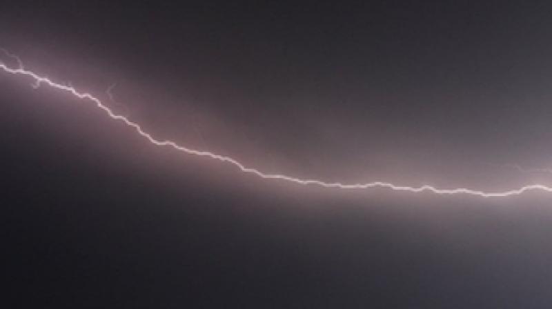 बिहार में आकाशीय बिजली का कहर, 6 लोगों की मौत, 10 घायल बिहार में आकाशीय बिजली का कहर, 6 लोगों की मौत, 10 घायल