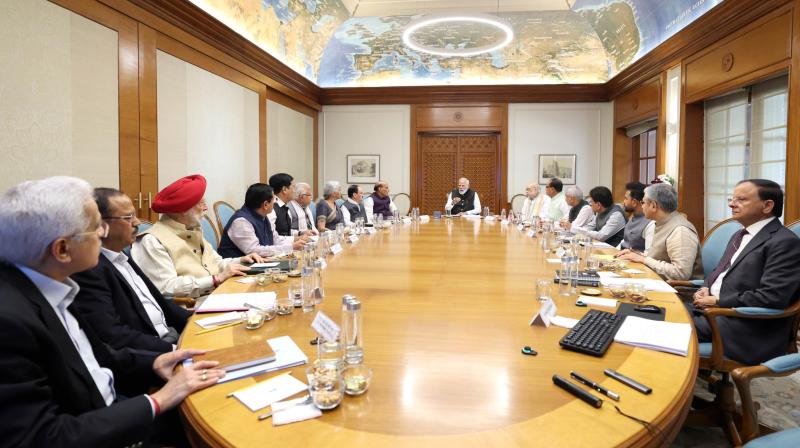 पश्चिम एशिया युद्ध के बीच पीएम मोदी की CCS बैठक, आवश्यक वस्तुओं की सप्लाई सुनिश्चित करने पर मंथन पश्चिम एशिया युद्ध के बीच पीएम मोदी की CCS बैठक, आवश्यक वस्तुओं की सप्लाई सुनिश्चित करने पर मंथन