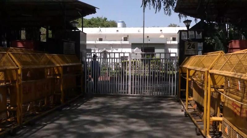 कांग्रेस को शनिवार तक 24 अकबर रोड मुख्यालय खाली करने का नोटिस, पार्टी ने आवाज दबाने का लगाया आरोप कांग्रेस को शनिवार तक 24 अकबर रोड मुख्यालय खाली करने का नोटिस, पार्टी ने आवाज दबाने का लगाया आरोप