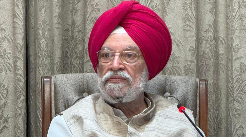 पीएम मोदी ने नागरिकों को अंतरराष्ट्रीय अस्थिरता से सुरक्षित रखने के लिए पेट्रोल-डीजल की कीमतों में नहीं किया इजाफा: हरदीप सिंह पुरी पीएम मोदी ने नागरिकों को अंतरराष्ट्रीय अस्थिरता से सुरक्षित रखने के लिए पेट्रोल-डीजल की कीमतों में नहीं किया इजाफा: हरदीप सिंह पुरी