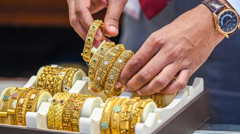 अमेरिका-ईरान युद्ध से सोने में 17 वर्षों में सबसे बड़ी गिरावट, एक महीने में 14 प्रतिशत से अधिक लुढ़का अमेरिका-ईरान युद्ध से सोने में 17 वर्षों में सबसे बड़ी गिरावट, एक महीने में 14 प्रतिशत से अधिक लुढ़का