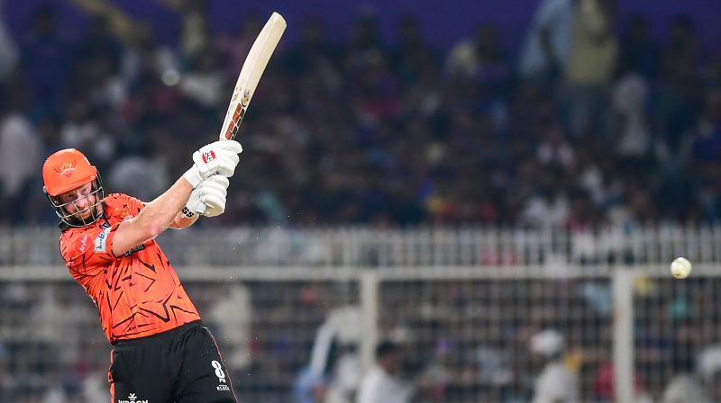 आईपीएल 2026: अभिषेक, ट्रेविस और हेनरिक की तूफानी बल्लेबाजी, एसआरएच ने बनाए 226 रन आईपीएल 2026: अभिषेक, ट्रेविस और हेनरिक की तूफानी बल्लेबाजी, एसआरएच ने बनाए 226 रन