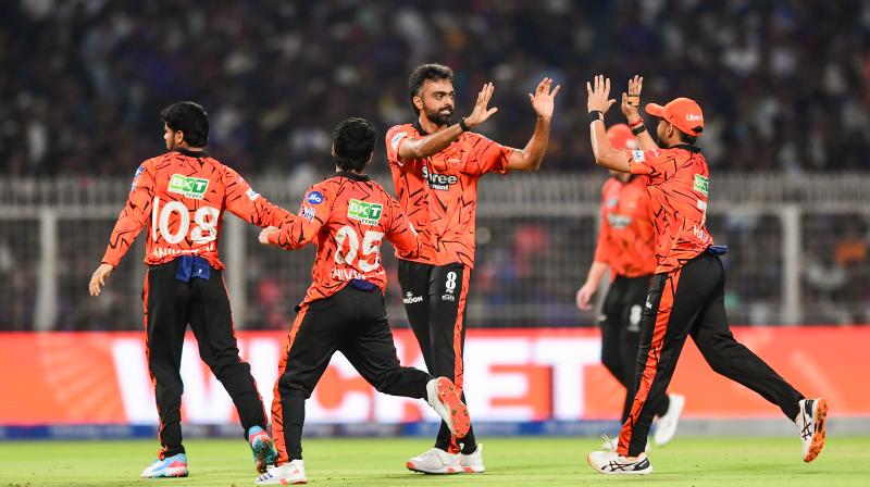 आईपीएल 2026: केकेआर को 65 रन से हराकर एसआरएच ने खोला जीत का खाता आईपीएल 2026: केकेआर को 65 रन से हराकर एसआरएच ने खोला जीत का खाता