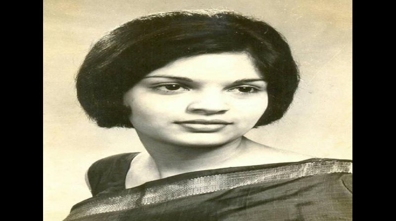 जीनत अमान का पहला प्रोफेशनल फोटोशूट, जिसके कई सालों बाद बनी देव आनंद साहब के साथ हिट जोड़ी जीनत अमान का पहला प्रोफेशनल फोटोशूट, जिसके कई सालों बाद बनी देव आनंद साहब के साथ हिट जोड़ी