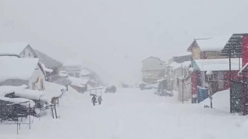 उत्तराखंड: भारी बर्फबारी के बावजूद केदारनाथ यात्रा की तैयारियां तेज गति से जारी उत्तराखंड: भारी बर्फबारी के बावजूद केदारनाथ यात्रा की तैयारियां तेज गति से जारी