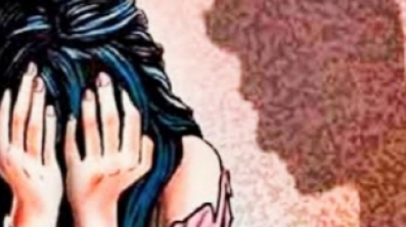 महाराष्ट्र में 180 नाबालिगों के शोषण का आरोपी गिरफ्तार, जांच में जुटी साइबर सेल महाराष्ट्र में 180 नाबालिगों के शोषण का आरोपी गिरफ्तार, जांच में जुटी साइबर सेल