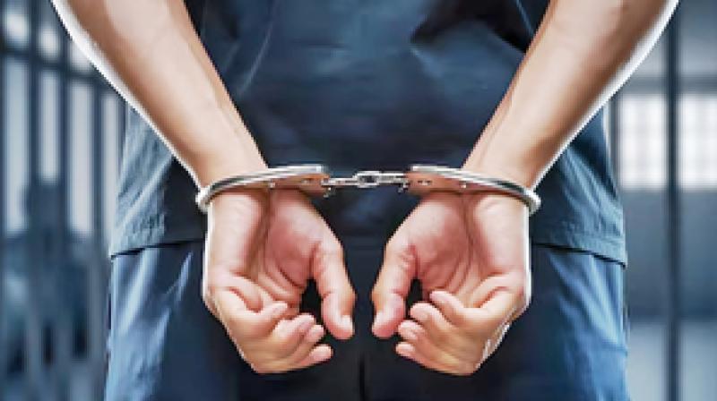 दक्षिणी दिल्ली में पिता-पुत्र की हत्या करने वाले आरोपी को पुलिस ने किया गिरफ्तार दक्षिणी दिल्ली में पिता-पुत्र की हत्या करने वाले आरोपी को पुलिस ने किया गिरफ्तार