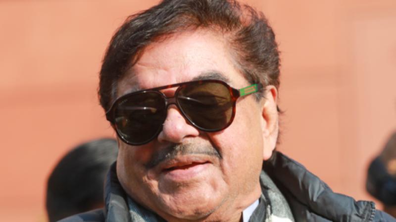 'सिर्फ बिहारी बाबू ही नहीं, मैं बंगाली बाबू भी हूं', बंगाल के आसनसोल में पहली बार मतदान के बाद बोले शत्रुघ्न सिन्हा