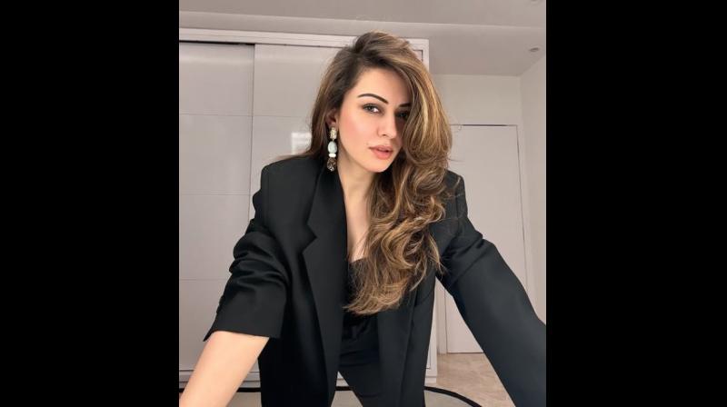 'छोटी सी गलती की भी गुंजाइश नहीं', हैदराबादी लहजा सीखने के लिए हंसिका मोटवानी ने की घंटों प्रैक्टिस 'छोटी सी गलती की भी गुंजाइश नहीं', हैदराबादी लहजा सीखने के लिए हंसिका मोटवानी ने की घंटों प्रैक्टिस