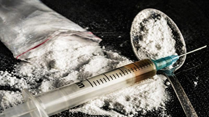मणिपुर: 8.5 करोड़ रुपए मूल्य की हेरोइन जब्त, दो गिरफ्तार मणिपुर: 8.5 करोड़ रुपए मूल्य की हेरोइन जब्त, दो गिरफ्तार