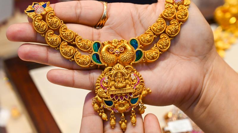 अमेरिकी फेड के फैसले से पहले सोना और चांदी में मामूली तेजी