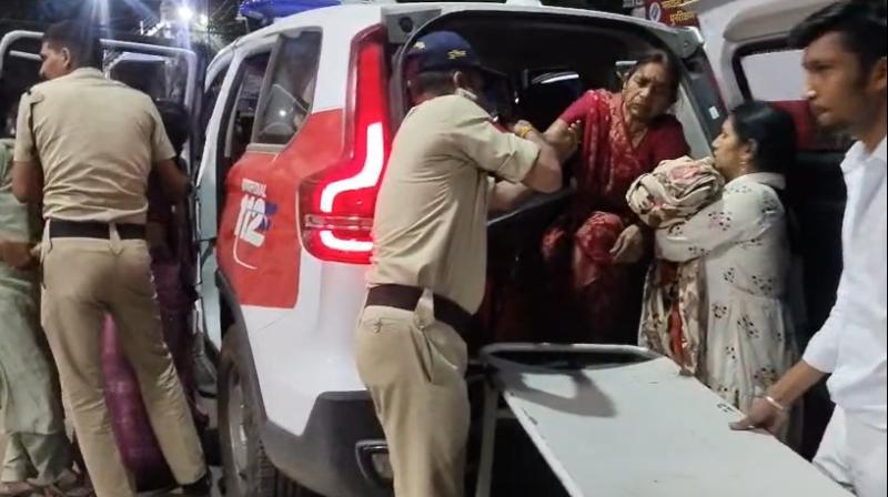 मध्य प्रदेश: चार धाम यात्रा से लौट रही बस से ट्रक की टक्कर, 25 लोग घायल मध्य प्रदेश: चार धाम यात्रा से लौट रही बस से ट्रक की टक्कर, 25 लोग घायल