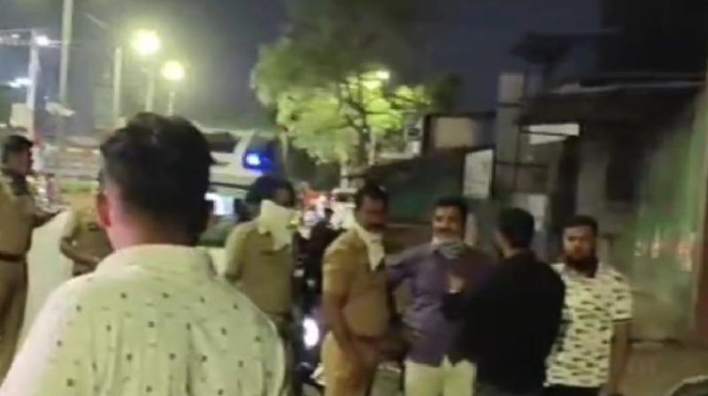 महाराष्ट्र: पुणे के कोंढवा में क्लोरीन गैस लीक से दहशत, 17 लोग अस्पताल में भर्ती महाराष्ट्र: पुणे के कोंढवा में क्लोरीन गैस लीक से दहशत, 17 लोग अस्पताल में भर्ती