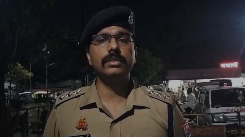 अलीगढ़: इंस्टाग्राम कमेंट से शुरू हुआ विवाद, फायरिंग में दो भाई घायल, अलीगढ़: इंस्टाग्राम कमेंट से शुरू हुआ विवाद, फायरिंग में दो भाई घायल,
