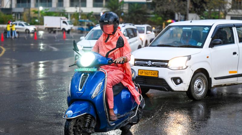एनसीआर में बारिश से मौसम सुहावना और हवा हुई साफ, अगले 4 दिन राहत के एनसीआर में बारिश से मौसम सुहावना और हवा हुई साफ, अगले 4 दिन राहत के